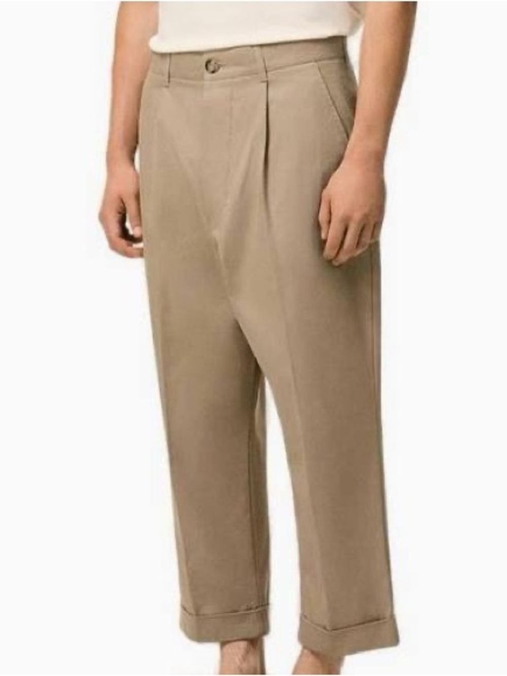 Ami Men’s Carrot Fit Trousers in Khaki Tan